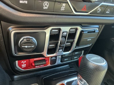 2025 Jeep Gladiator Mojave X