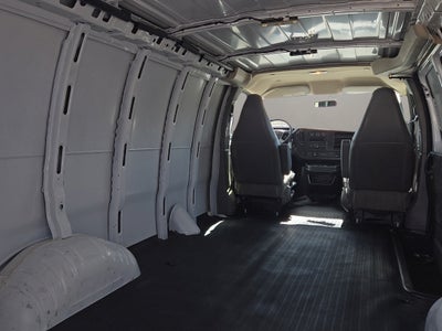 2025 Chevrolet Express Cargo WT