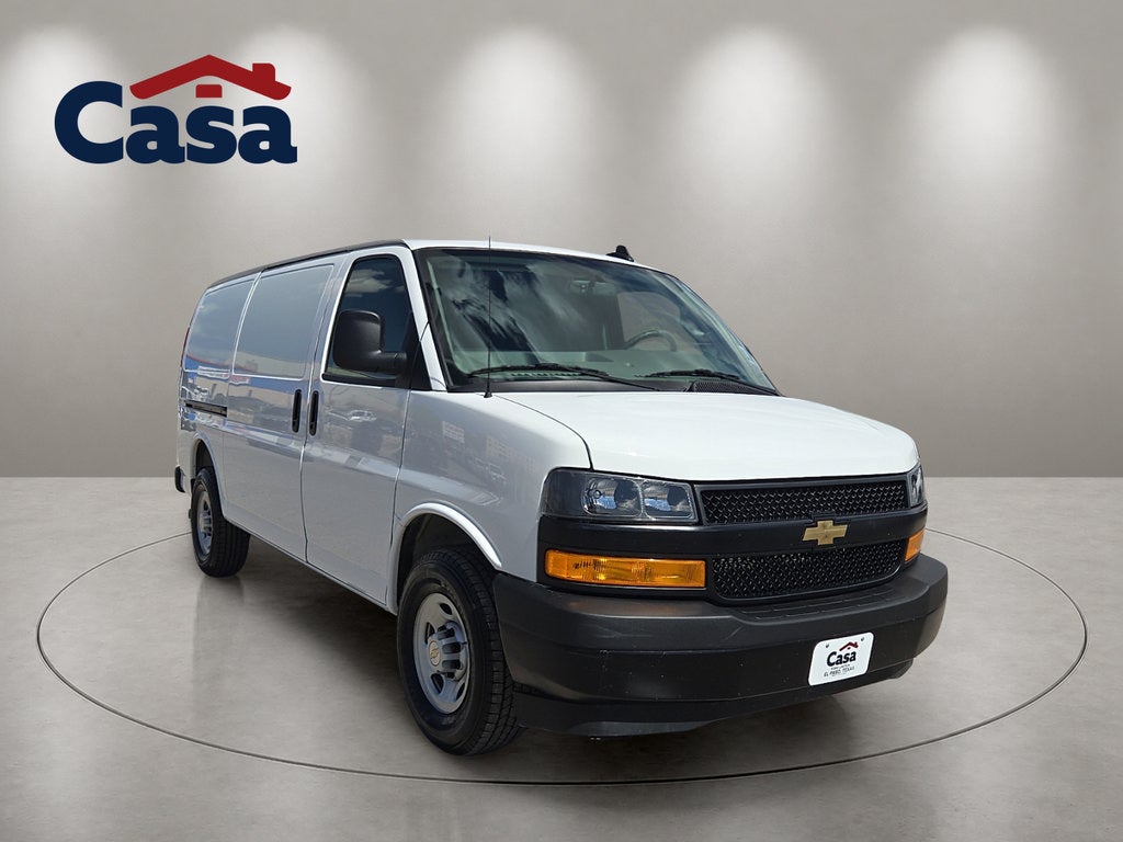 2025 Chevrolet Express Cargo WT