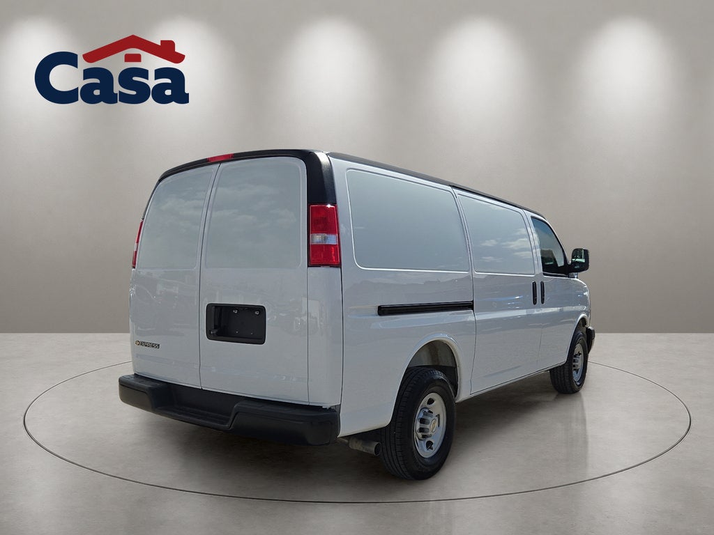 2025 Chevrolet Express Cargo WT