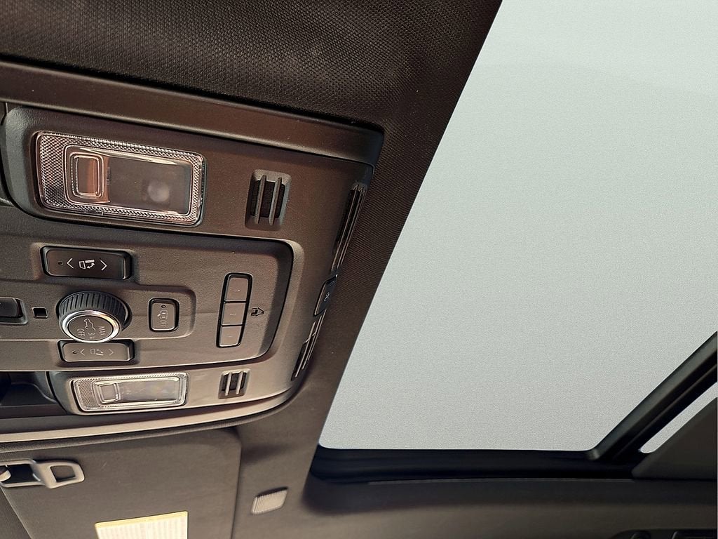2024 GMC Yukon Denali Ultimate - Photo 12