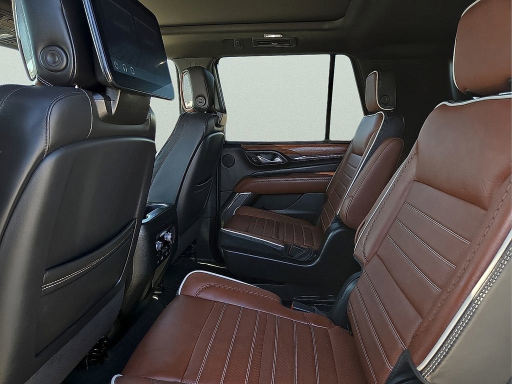 2024 GMC Yukon Denali Ultimate - Photo 19