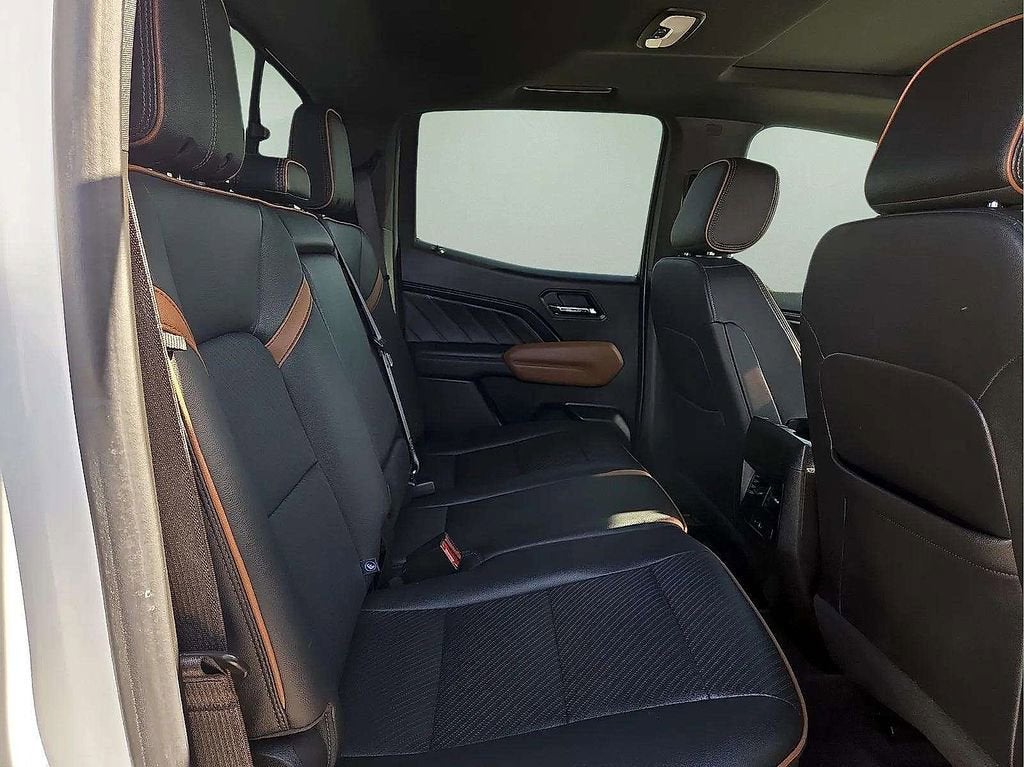 2024 GMC Canyon AT4