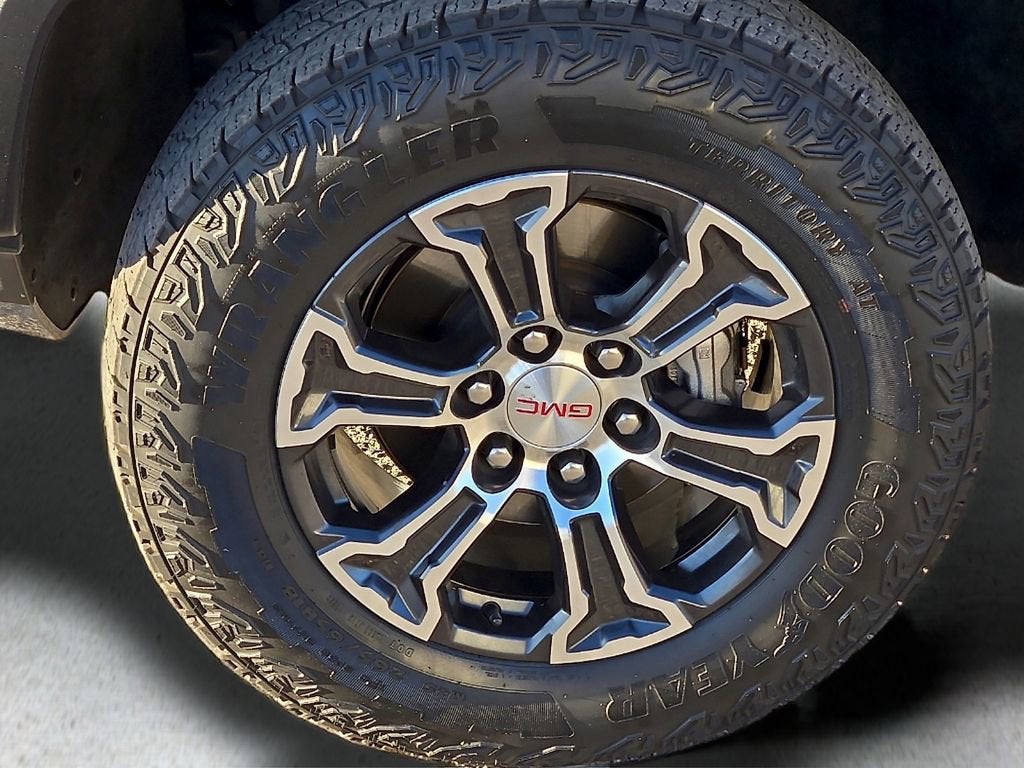 2023 GMC Canyon AT4