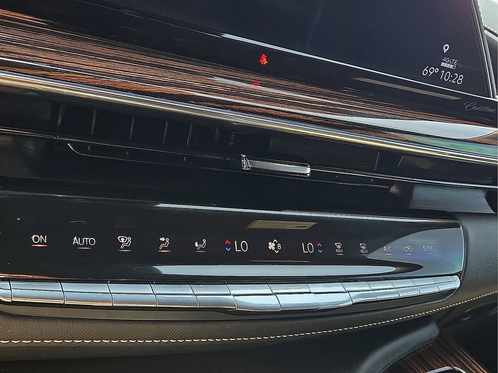 2024 Cadillac Escalade ESV Premium Luxury