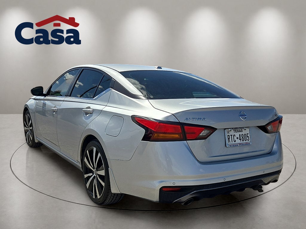 2022 Nissan Altima SR - Photo 2