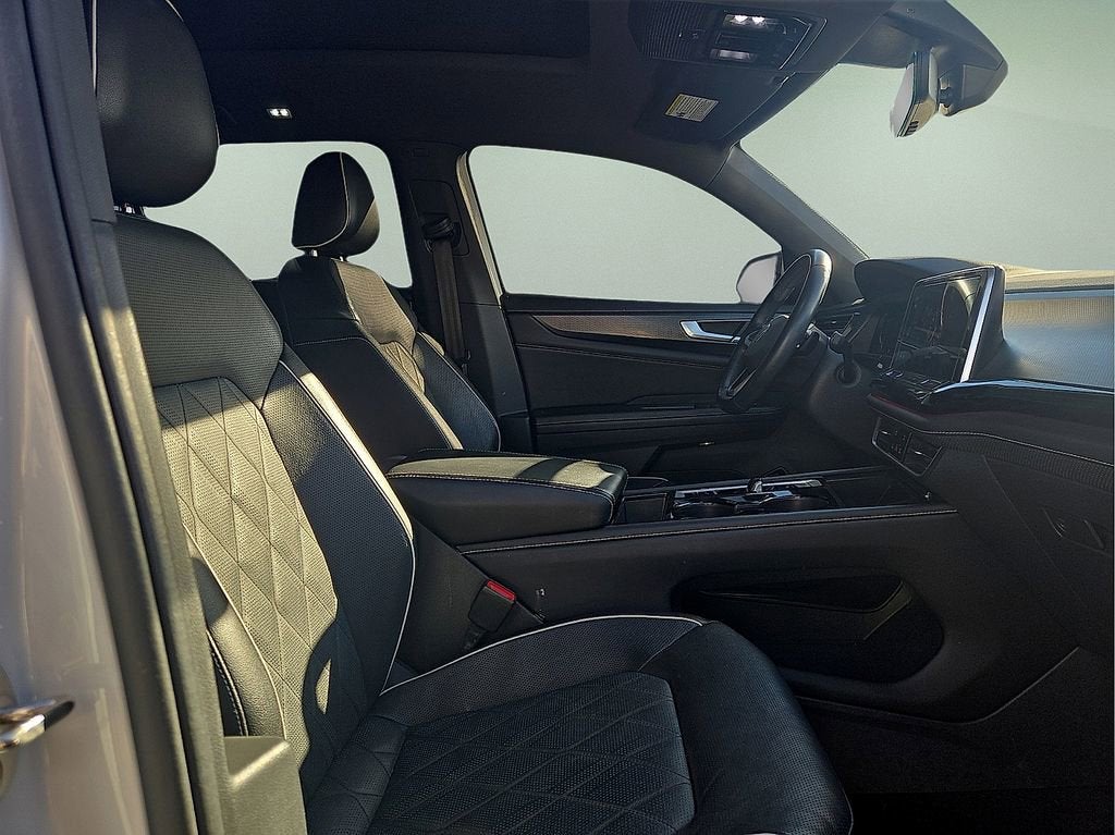 2024 Volkswagen Atlas Cross Sport 2.0T SEL Premium R-Line