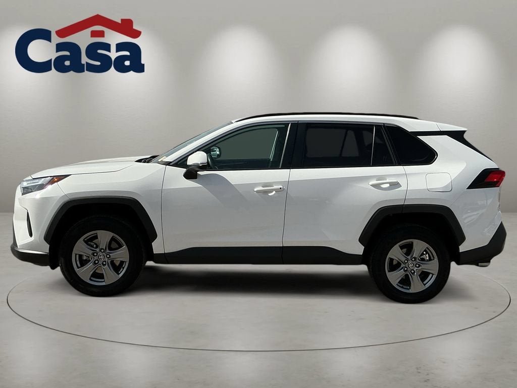 2024 Toyota RAV4 XLE - Photo 3