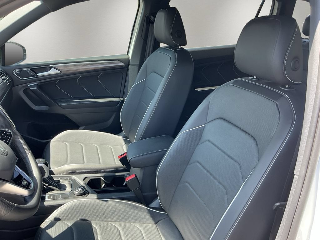 2024 Volkswagen Tiguan SEL R-Line