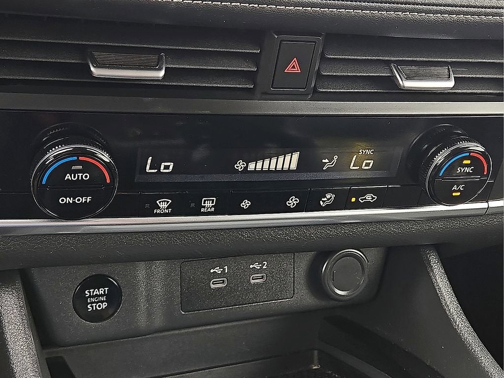 2025 Nissan Rogue SV