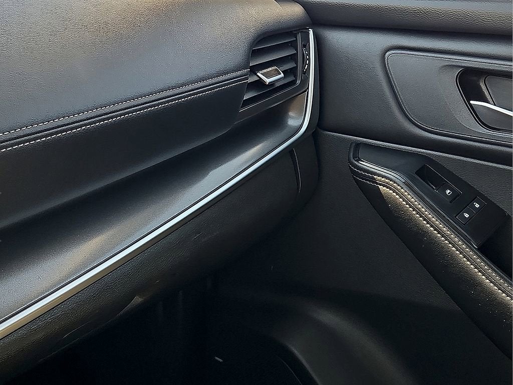2025 Nissan Rogue SV - Photo 15