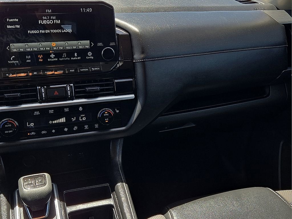 2024 Nissan Pathfinder SL