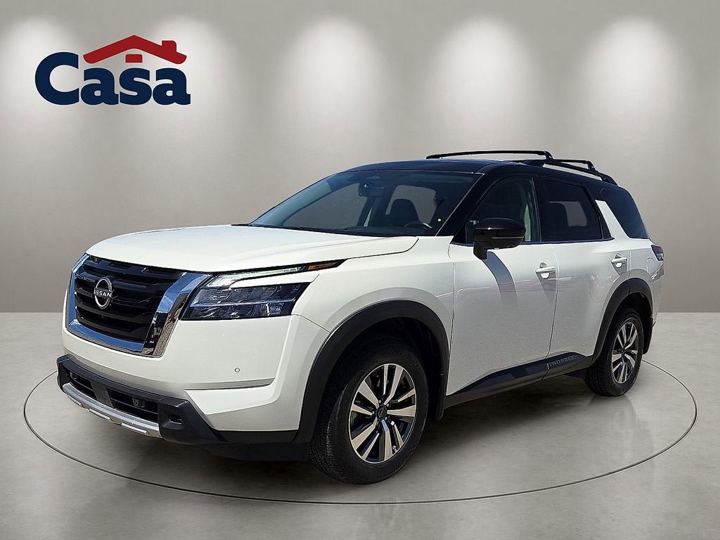 2024 Nissan Pathfinder SL