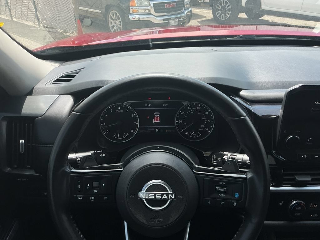 2025 Nissan Pathfinder SL
