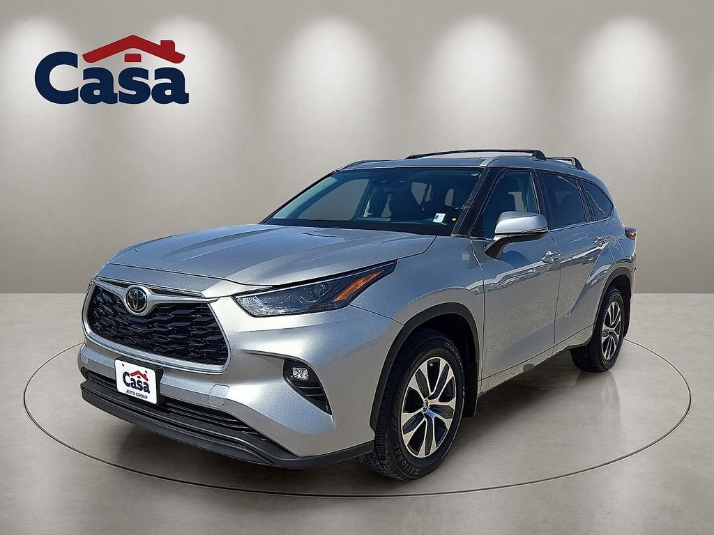 2024 Toyota Highlander LE