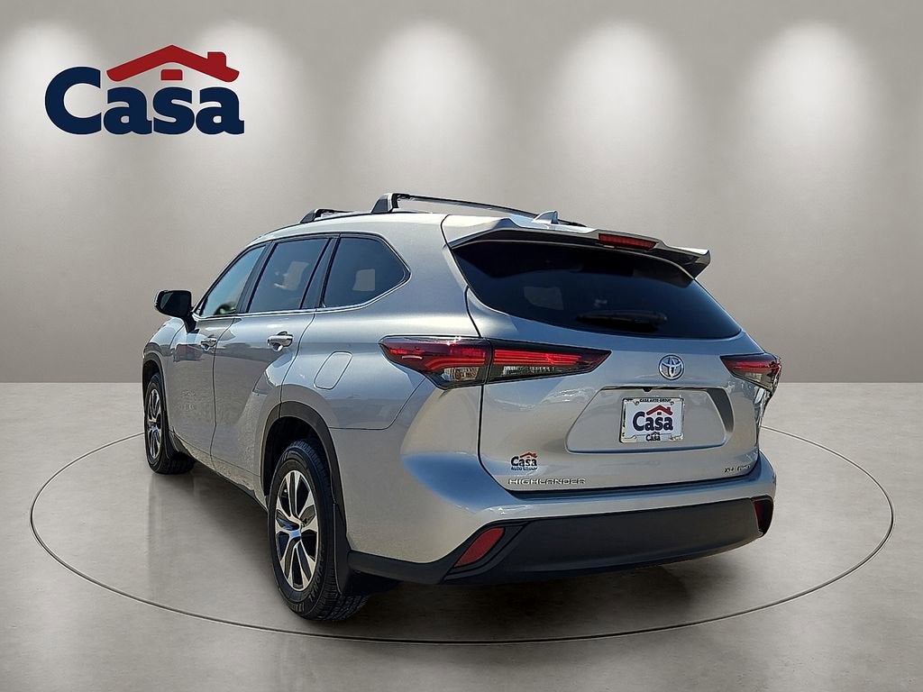 2024 Toyota Highlander LE