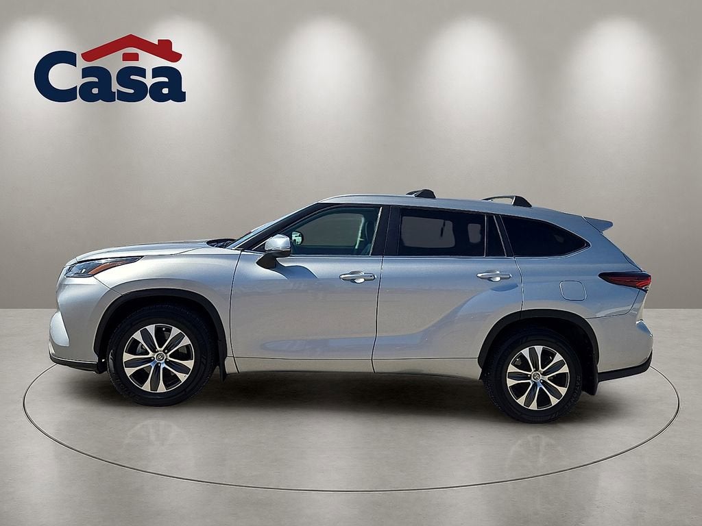2024 Toyota Highlander LE