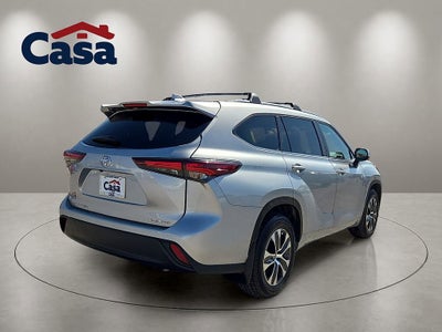 2024 Toyota Highlander LE