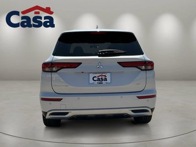 2023 Mitsubishi Outlander SE