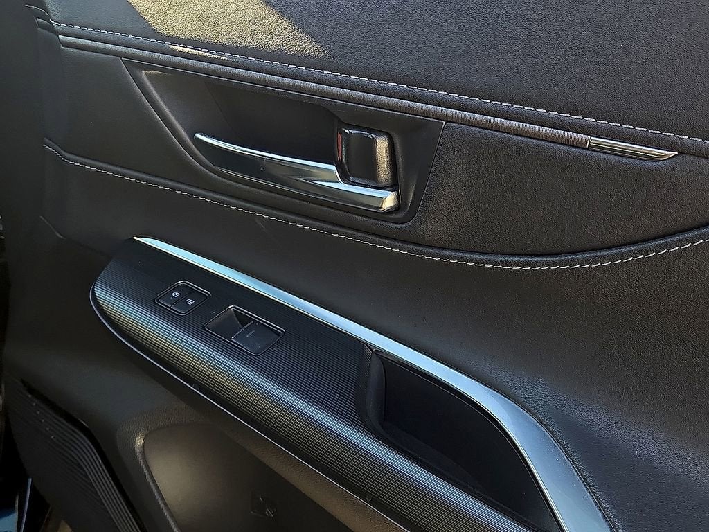 2022 Toyota Venza LE