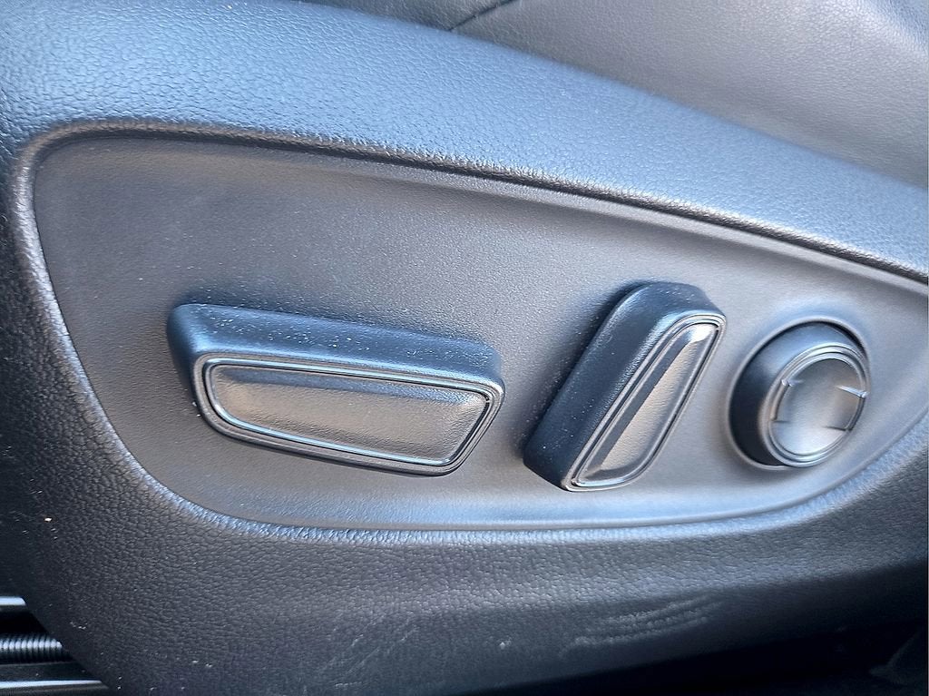 2022 Toyota Venza LE