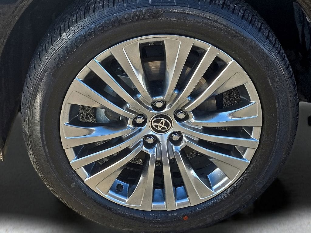 2022 Toyota Venza LE