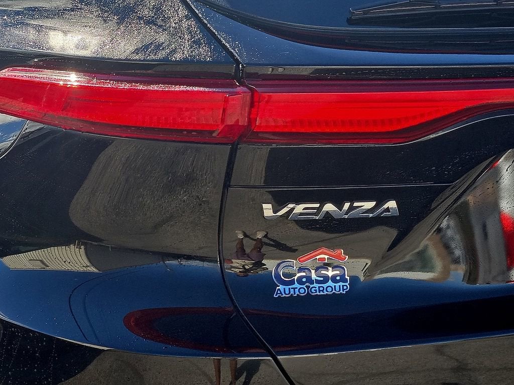 2022 Toyota Venza LE