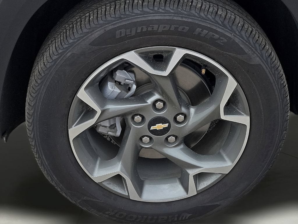 2025 Chevrolet Trax LT - Photo 17