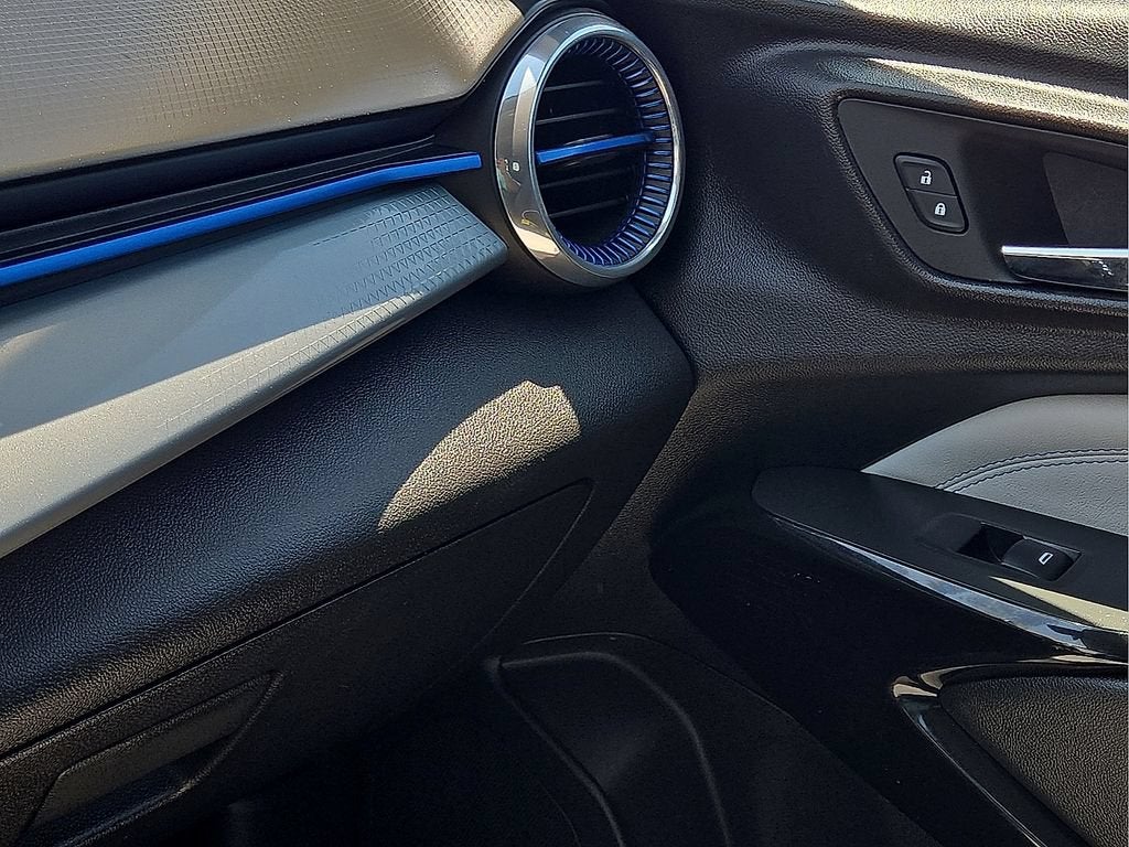 2025 Chevrolet Trax LT - Photo 15