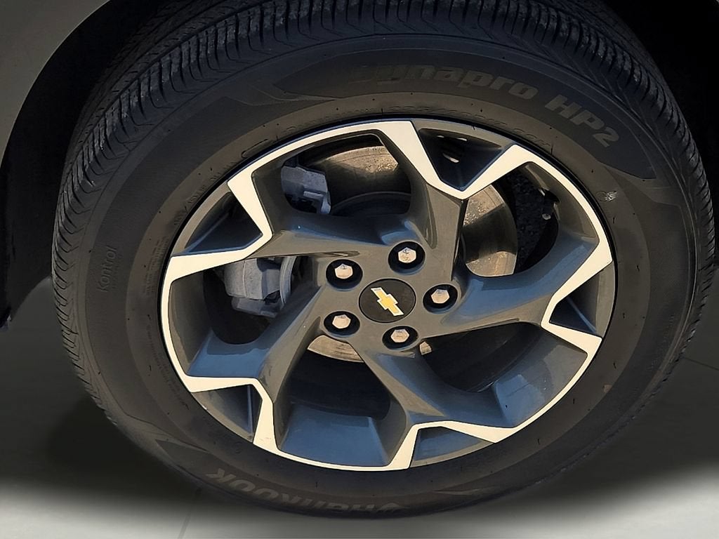 2025 Chevrolet Trax LT - Photo 17