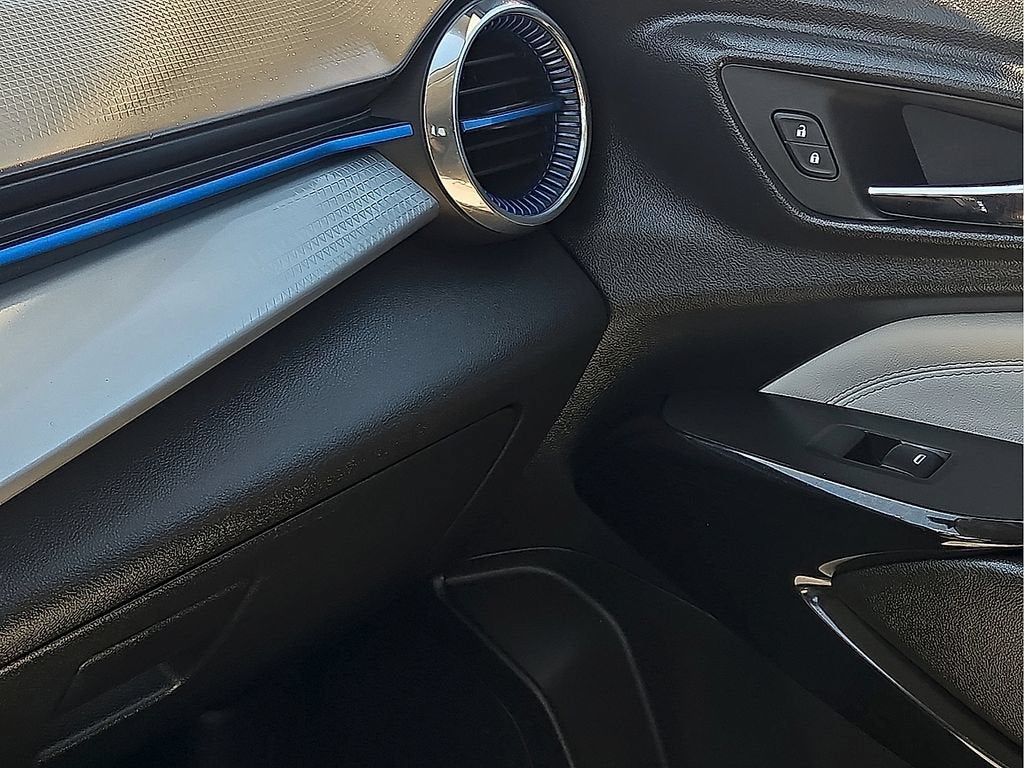 2025 Chevrolet Trax LT - Photo 15