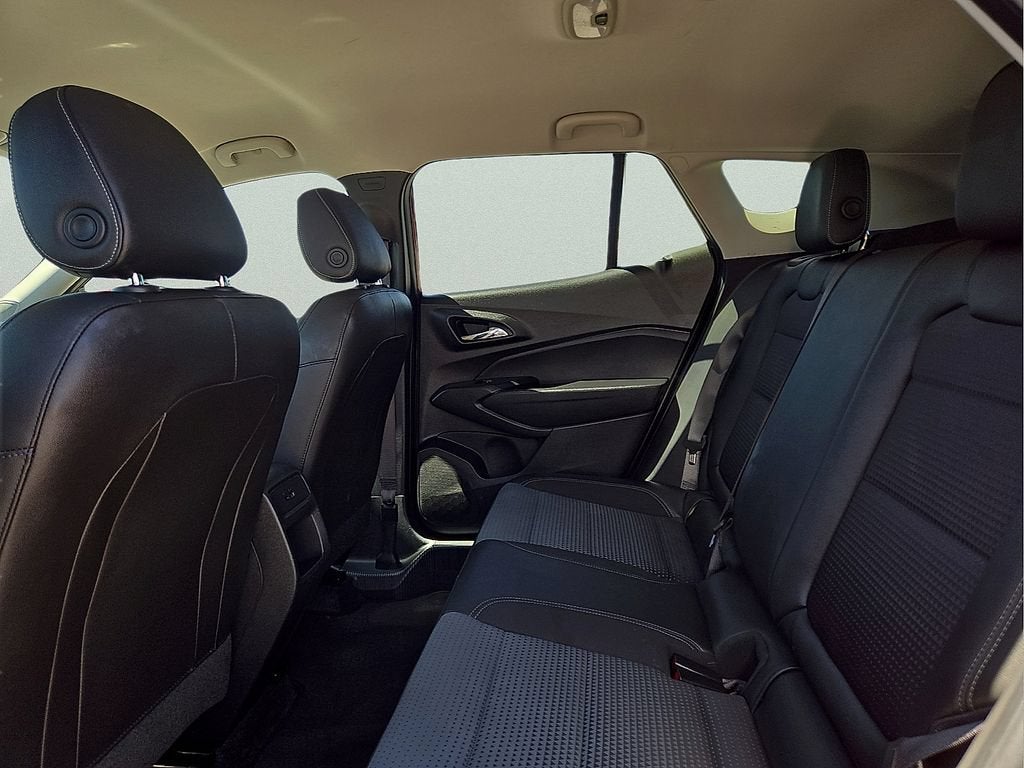 2025 Chevrolet Trax LT - Photo 19
