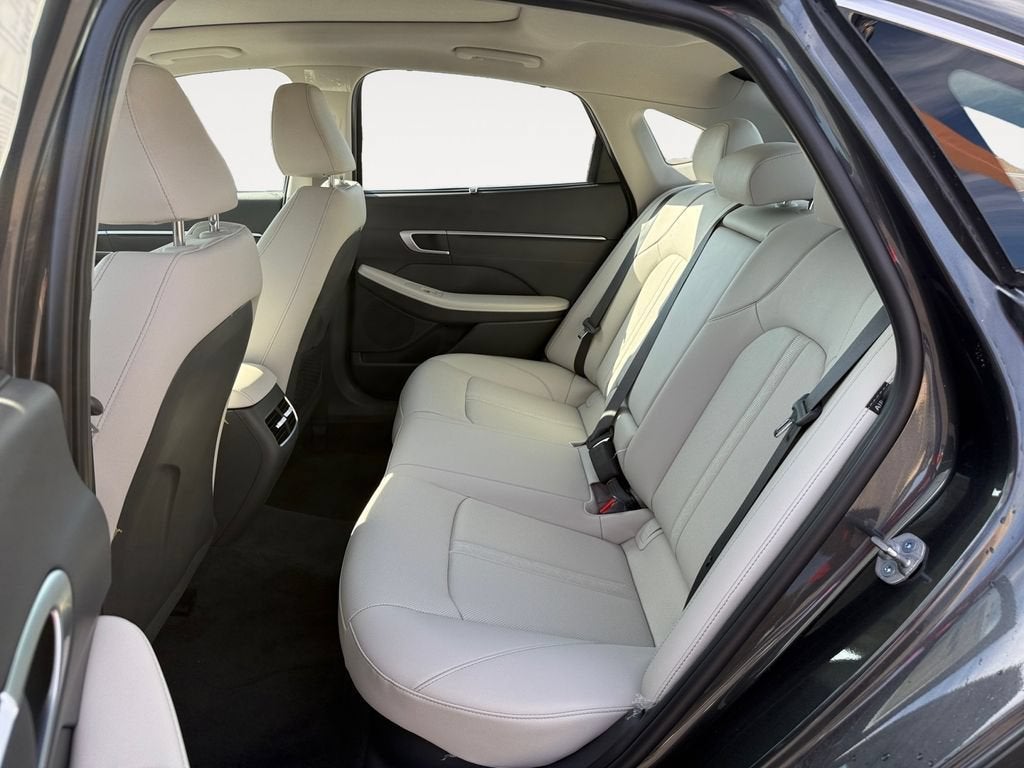 2025 Hyundai Sonata Hybrid Limited - Photo 16