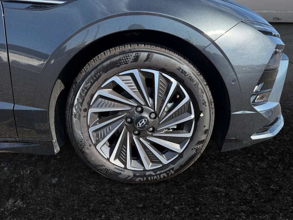 2025 Hyundai Sonata Hybrid Limited - Photo 23