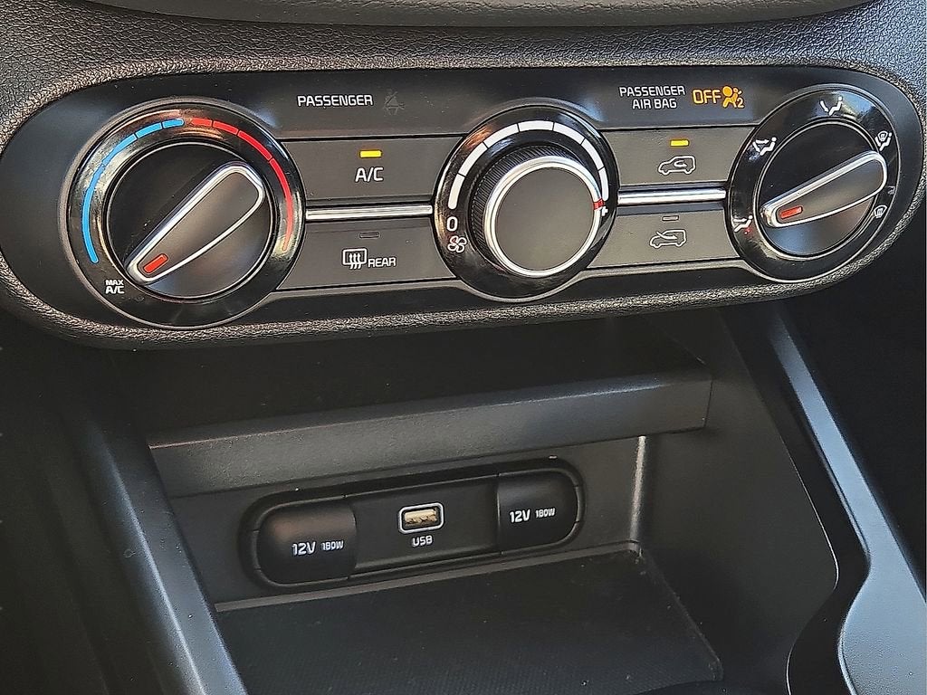 2025 Kia Soul LX - Photo 14