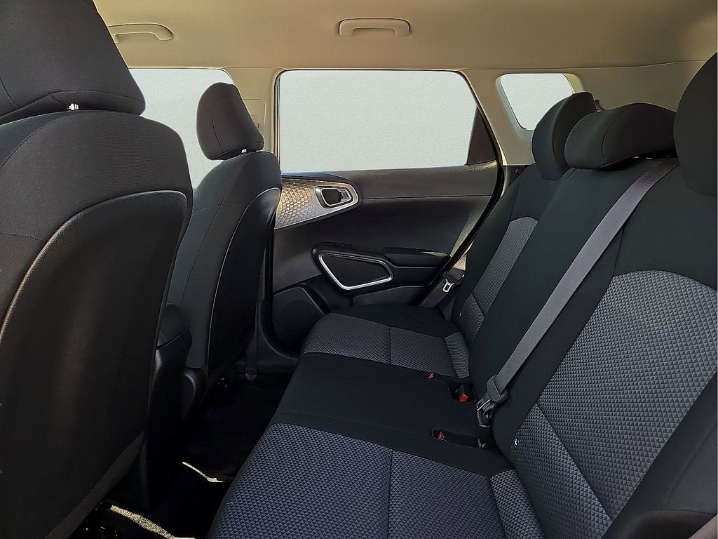 2025 Kia Soul LX - Photo 19