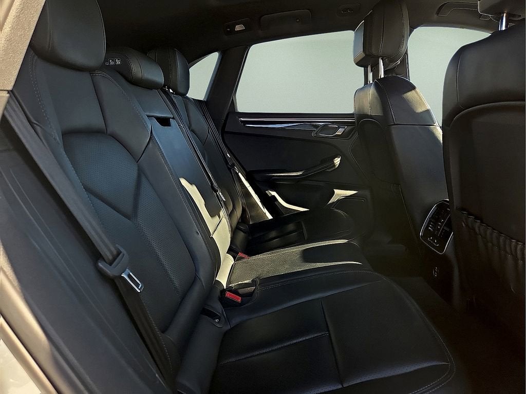 2024 Porsche Macan AWD