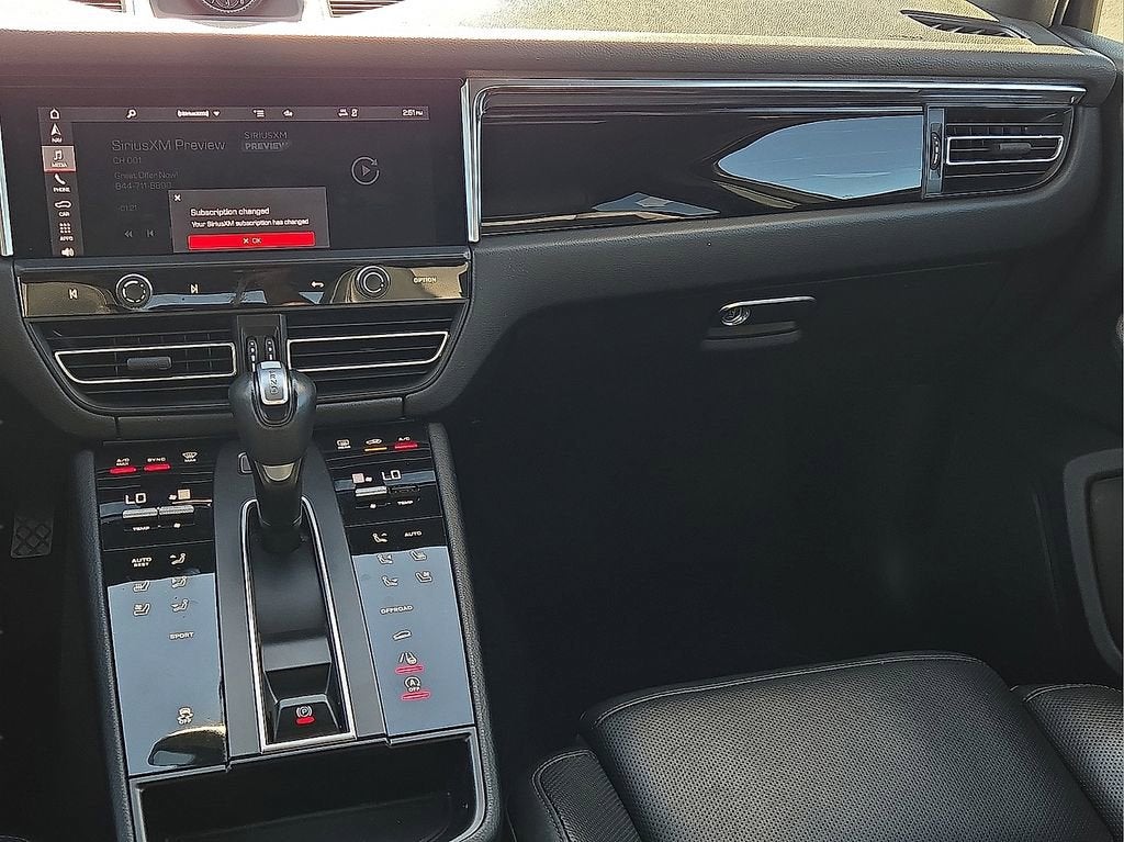 2024 Porsche Macan AWD