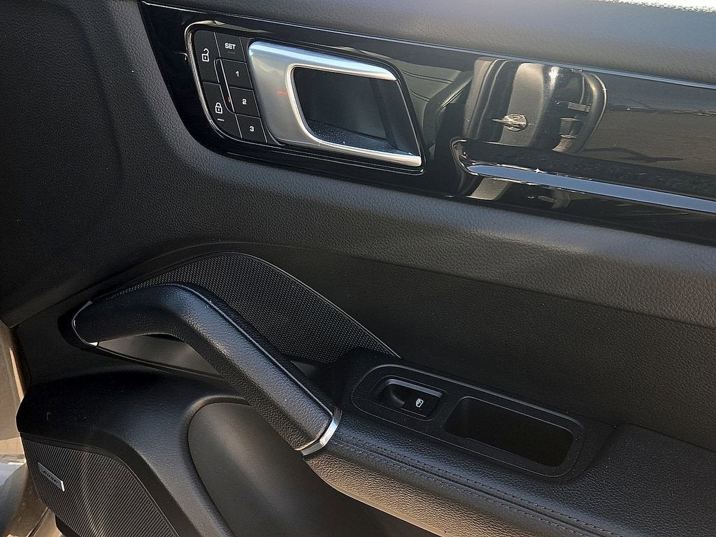 2022 Porsche Cayenne AWD