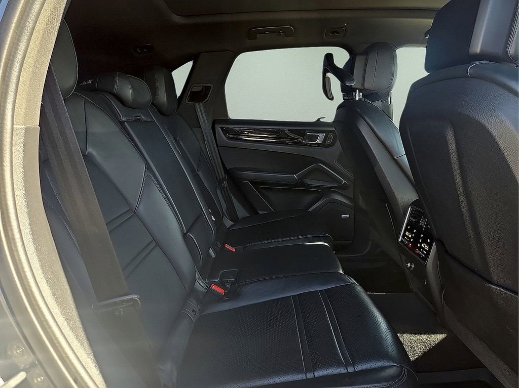 2022 Porsche Cayenne AWD