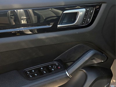2022 Porsche Cayenne AWD