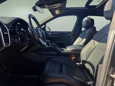 2022 Porsche Cayenne AWD
