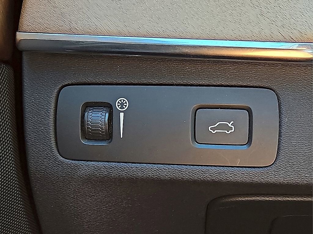 2022 Volvo XC90 Momentum