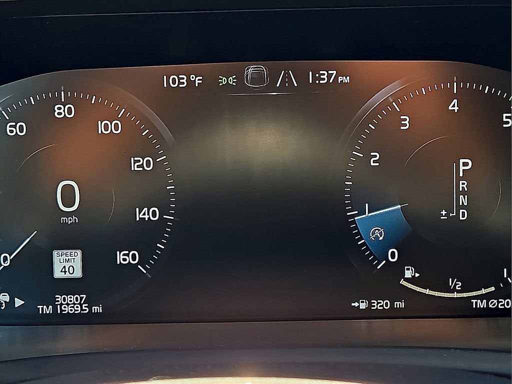 2022 Volvo XC90 Momentum