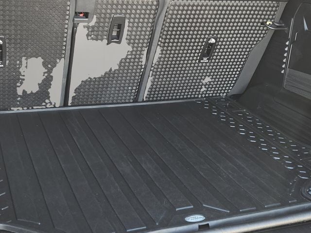 2022 Land Rover Defender 110 S