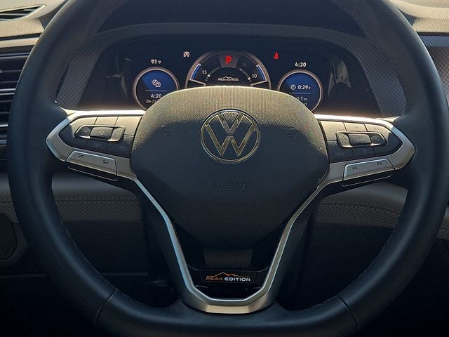 2024 Volkswagen Atlas 2.0T Peak Edition SEL