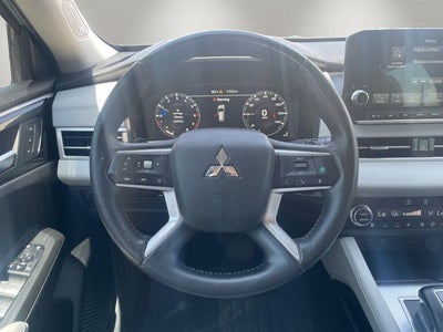 2023 Mitsubishi Outlander SEL