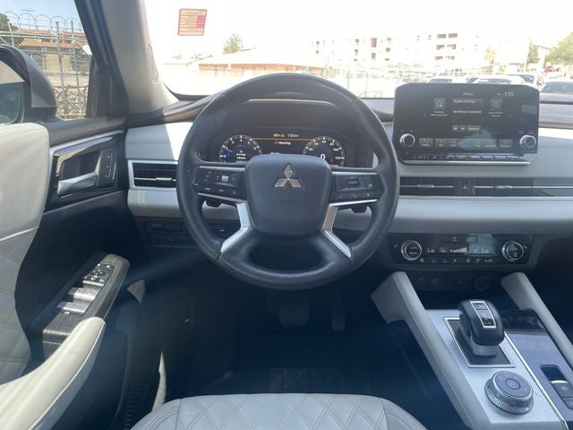2023 Mitsubishi Outlander SEL