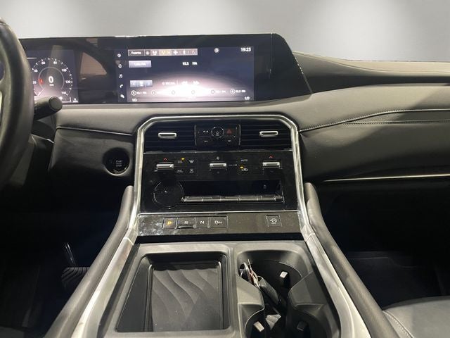 2025 Nissan Armada SV