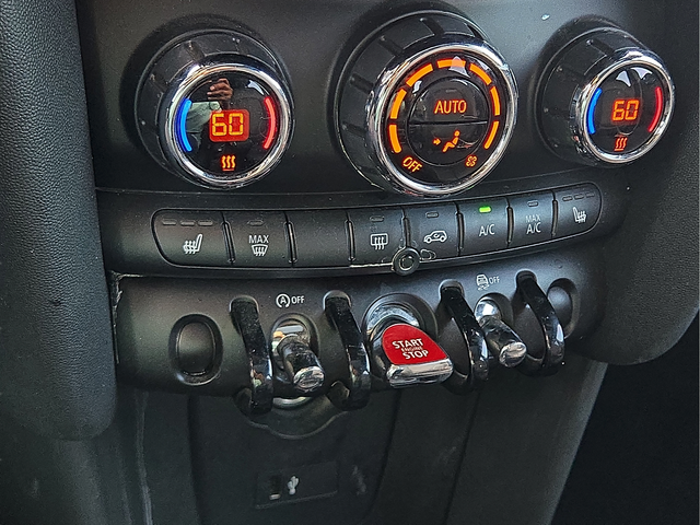 2022 MINI Cooper Oxford Edition